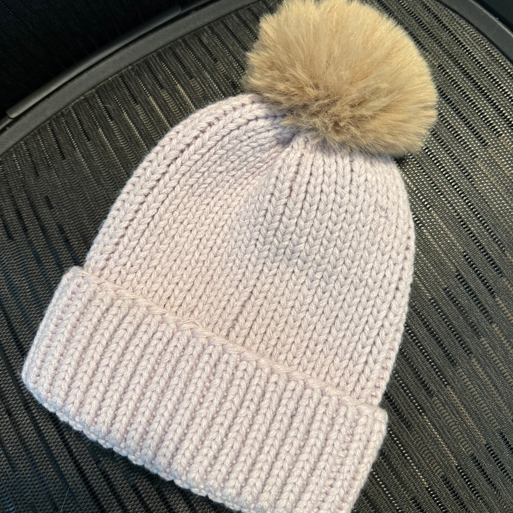 Steve Madden Knit Beanie Hat w/ Faux Fur Pom | One Size (Light purple beige)